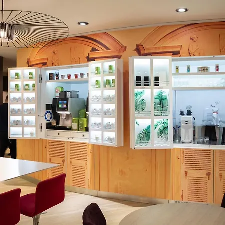 Szálloda Mercure Centre Grimaldi 4*
